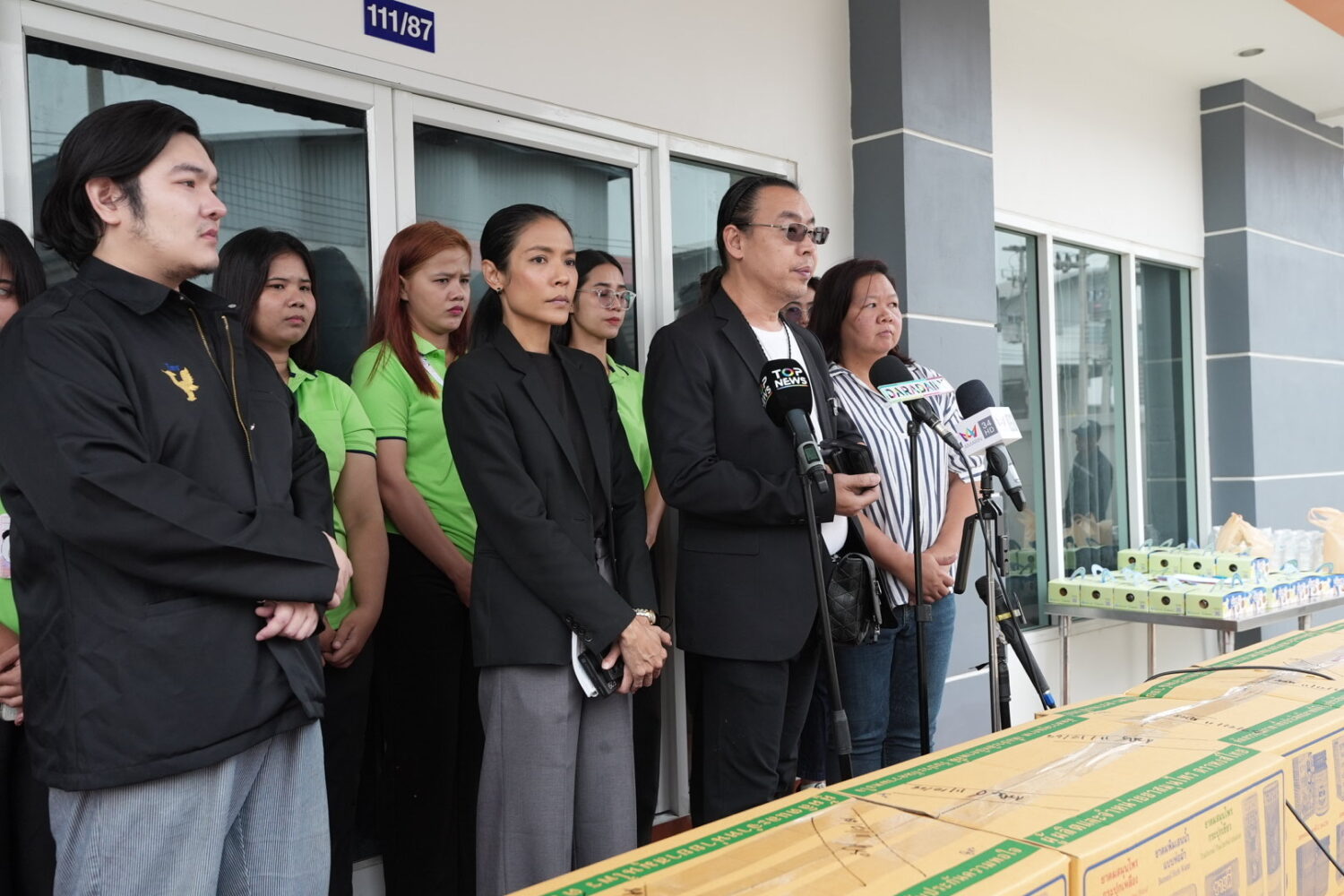 หงส์ไทย ทำลายสินค้ารุ่นที่มีปัญหาตามคำสั่ง อย. พร้อมยกเครื่องการผลิตใหม่รับปีม้าไฟ